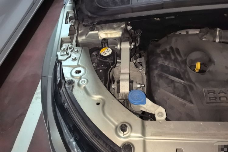 Used Land Rover Range Evoque 2013 2.0T 5-Door Ignite Edition Engine Bay Right