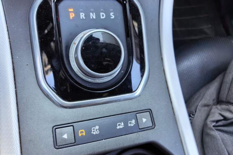 Used Land Rover Range Evoque 2013 2.0T 5-Door Ignite Edition Gear Lever