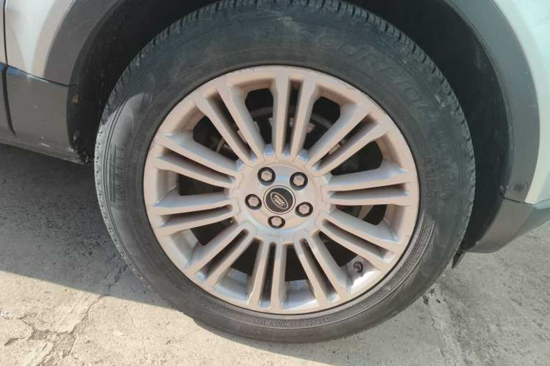 Used Land Rover Range Evoque 2013 2.0T 5-Door YAOZHI Edition Right Front Wheel Hub