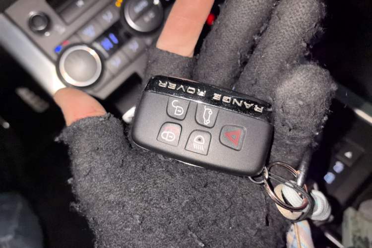 Used Land Rover Range Evoque 2013 2.0T 5-Door Ignite Edition Vehicle Key