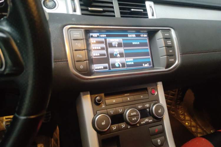 Used Land Rover Range Evoque 2013 2.0T 5-Door Ignite Edition Audio And AC Panel
