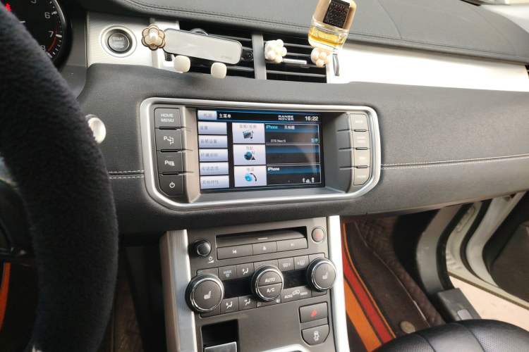 Used Land Rover Range Evoque 2013 2.0T 3-Door Ignite Edition Audio And AC Panel