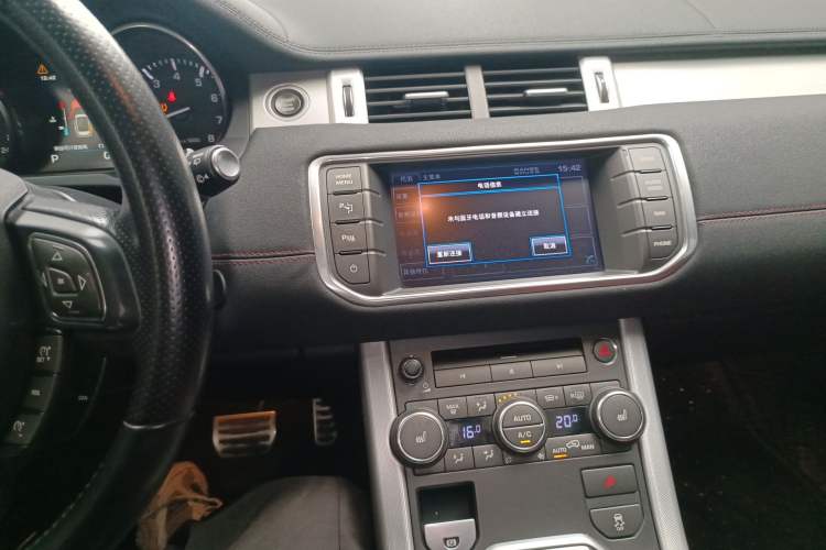 Used Land Rover Range Evoque 2013 2.0T 5-Door Ignite Edition Audio And AC Panel