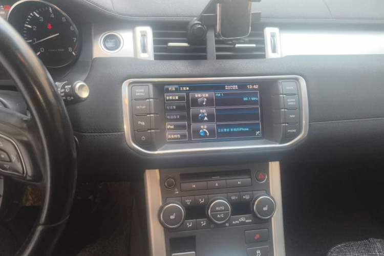 Used Land Rover Range Evoque 2013 2.0T 5-Door Yaozhen Edition Audio And AC Panel