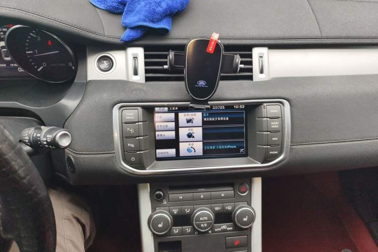 Used Land Rover Range Evoque 2013 2.2T 5-Door Diesel Edition Audio And AC Panel