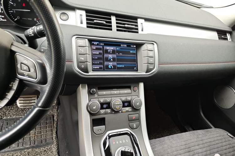 Used Land Rover Range Evoque 2013 2.0T 5-Door Ignite Edition Audio And AC Panel