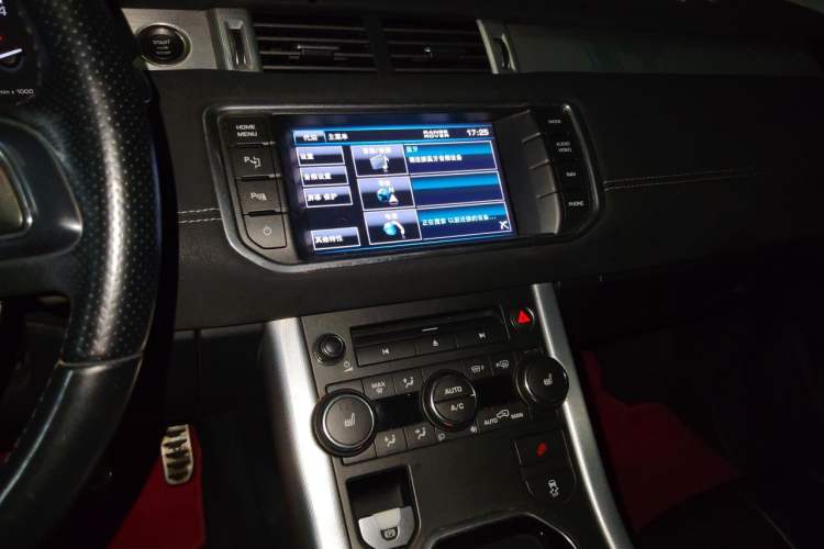 Used Land Rover Range Evoque 2013 2.0T 5-Door Ignite Edition Audio And AC Panel