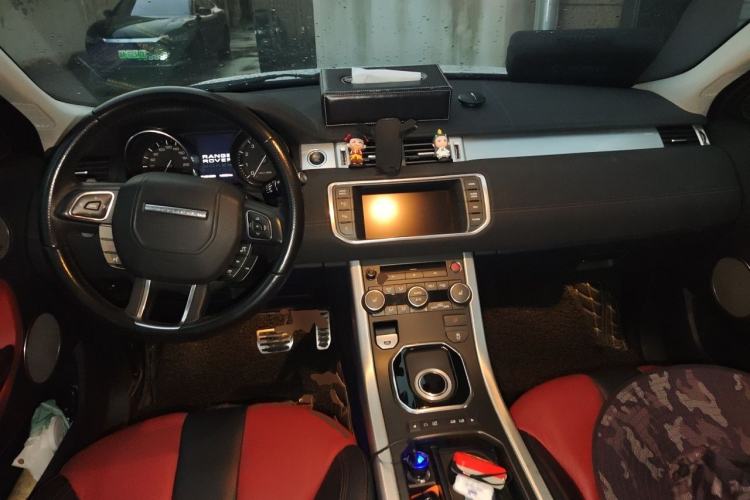 Used Land Rover Range Evoque 2013 2.0T 5-Door Ignite Edition Center Console
