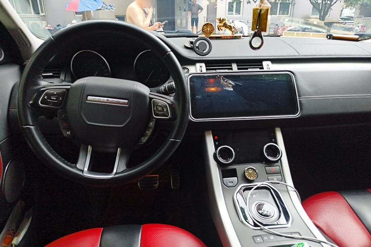 Used Land Rover Range Evoque 2013 2.0T 5-Door Ignite Edition Center Console