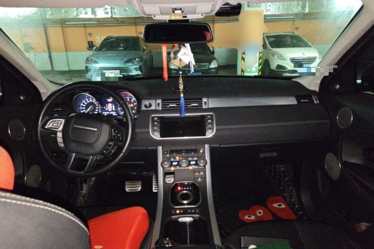 Used Land Rover Range Evoque 2013 2.0T 5-Door Ignite Edition Center Console