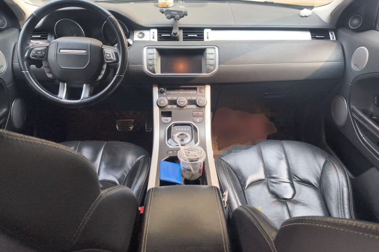 Used Land Rover Range Evoque 2013 2.0T 5-Door Ignite Edition Center Console