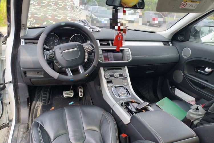 Used Land Rover Range Evoque 2013 2.0T 5-Door Ignite Edition Center Console