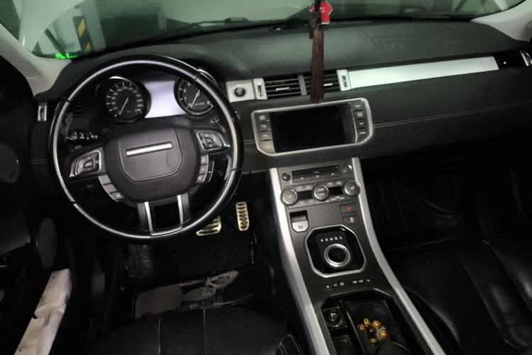 Used Land Rover Range Evoque 2013 2.0T 5-Door Ignite Edition Center Console