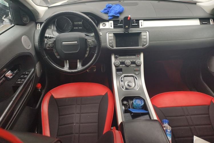 Used Land Rover Range Evoque 2013 2.2T 5-Door Diesel Edition Center Console
