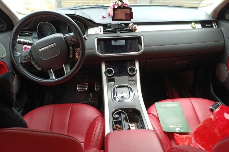 Used Land Rover Range Evoque 2013 2.0T 5-Door Ignite Edition Center Console