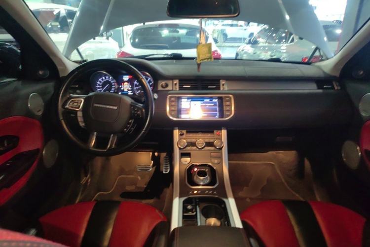 Used Land Rover Range Evoque 2013 2.0T 5-Door Ignite Edition Center Console