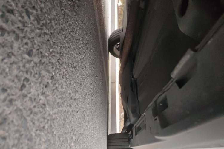 Used Land Rover Range Evoque 2013 2.0T 5-Door Ignite Edition Chassis Front Left