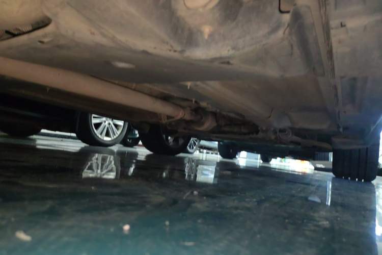 Used Land Rover Range Evoque 2013 2.0T 5-Door Ignite Edition Chassis Rear Right