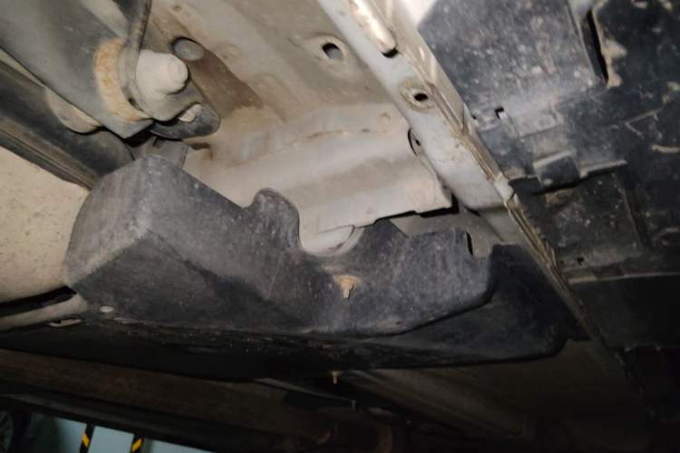 Used Land Rover Range Evoque 2013 2.0T 5-Door Ignite Edition Chassis Rear Right