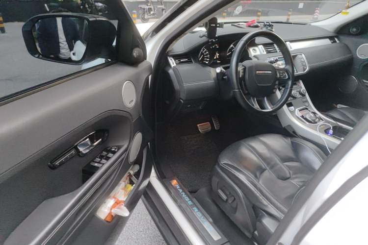 Used Land Rover Range Evoque 2013 2.0T 5-Door Ignite Edition Driver Seat