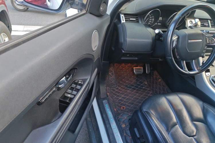 Used Land Rover Range Evoque 2013 2.0T 5-Door Ignite Edition Driver Seat