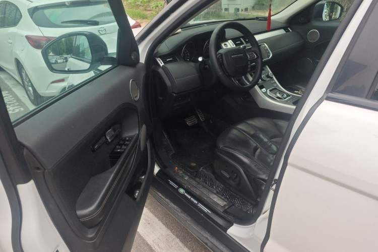 Used Land Rover Range Evoque 2013 2.0T 5-Door Ignite Edition Driver Seat