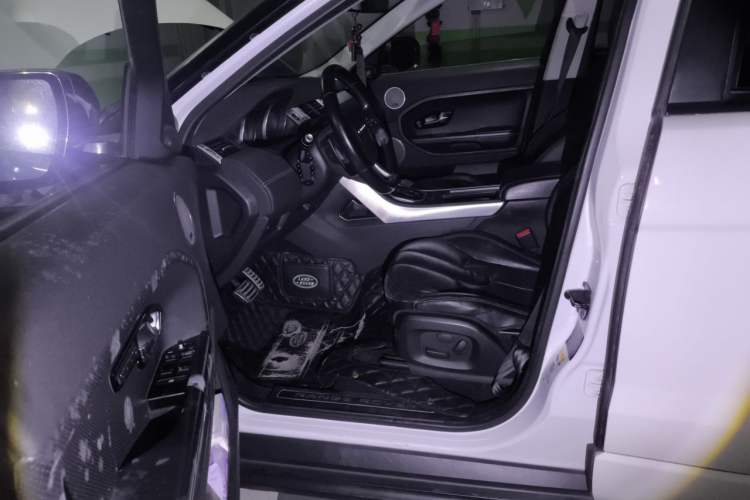 Used Land Rover Range Evoque 2013 2.0T 5-Door Ignite Edition Driver Seat