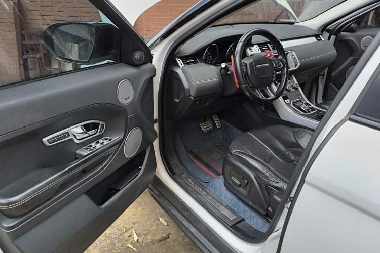 Used Land Rover Range Evoque 2013 2.0T 5-Door Ignite Edition Driver Seat