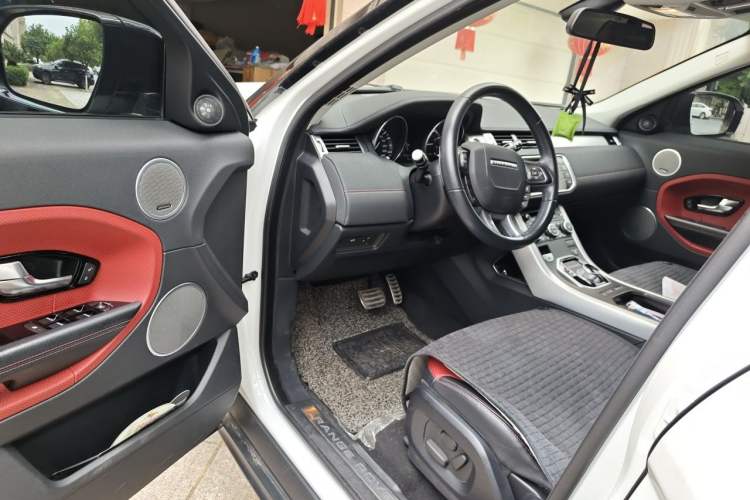 Used Land Rover Range Evoque 2013 2.0T 5-Door Ignite Edition Driver Seat