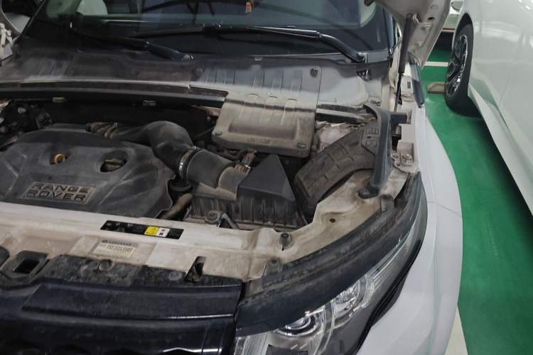 Used Land Rover Range Evoque 2013 2.0T 5-Door Ignite Edition Engine Bay Left