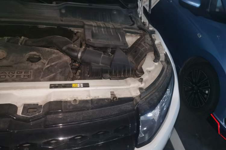 Used Land Rover Range Evoque 2013 2.0T 5-Door Ignite Edition Engine Bay Left