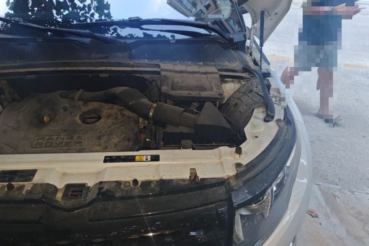 Used Land Rover Range Evoque 2013 2.0T 5-Door Ignite Edition Engine Bay Left