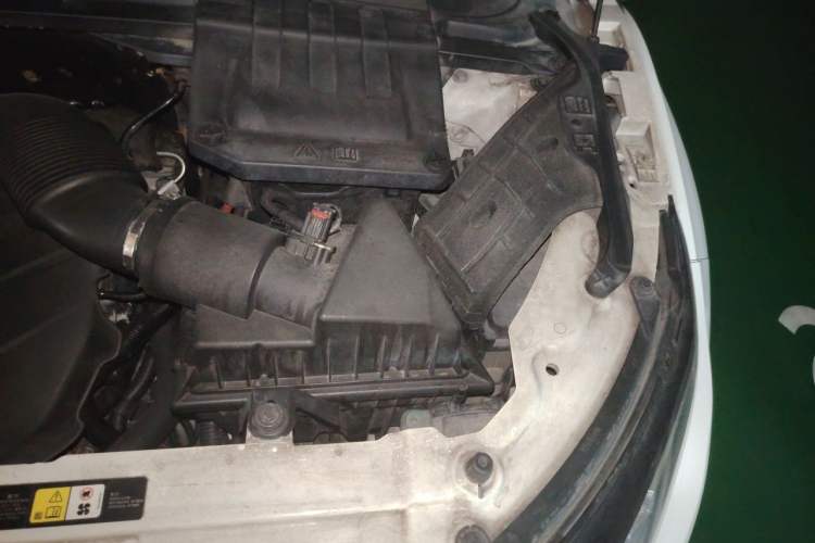 Used Land Rover Range Evoque 2013 2.0T 5-Door YAOZHI Edition Engine Bay Left