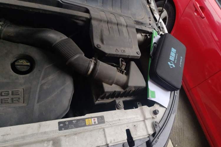 Used Land Rover Range Evoque 2013 2.0T 5-Door Ignite Edition Engine Bay Left