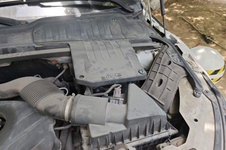 Used Land Rover Range Evoque 2013 2.0T 5-Door Ignite Edition Engine Bay Left