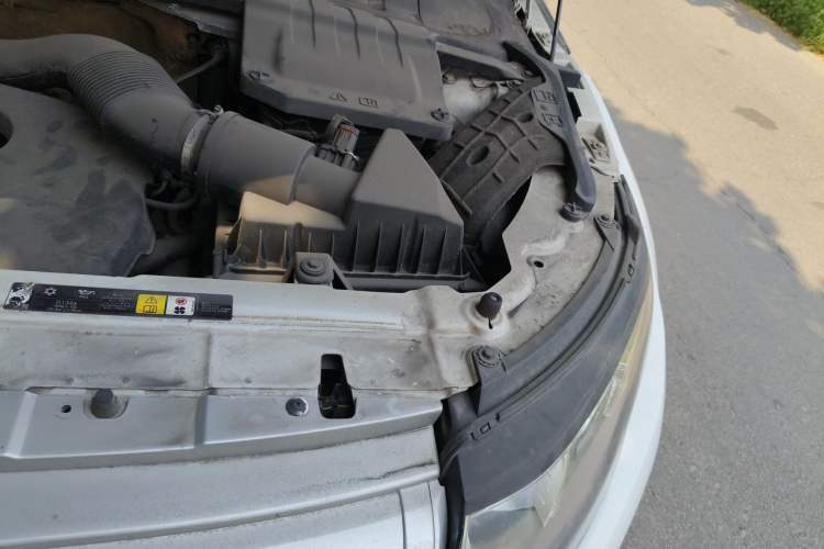Used Land Rover Range Evoque 2013 2.0T 5-Door YAOZHI Edition Engine Bay Left