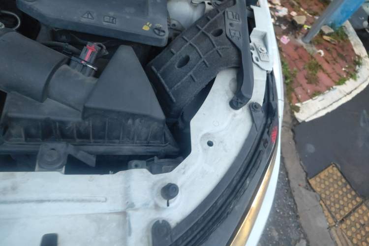 Used Land Rover Range Evoque 2013 2.0T 5-Door YAOZHI Edition Engine Bay Left