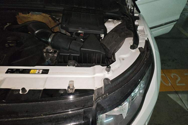 Used Land Rover Range Evoque 2013 2.0T 5-Door Ignite Edition Engine Bay Left