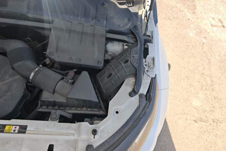 Used Land Rover Range Evoque 2013 2.0T 5-Door Ignite Edition Engine Bay Left