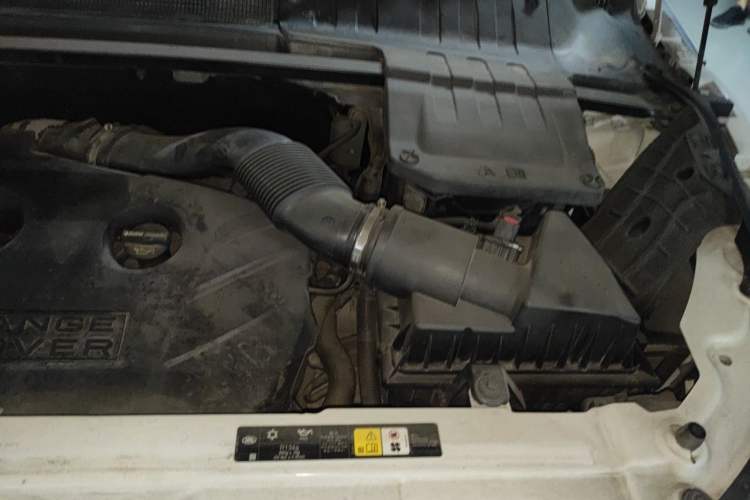 Used Land Rover Range Evoque 2013 2.0T 5-Door Ignite Edition Engine Bay Left