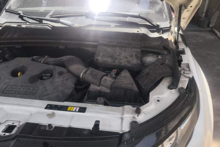 Used Land Rover Range Evoque 2013 2.0T 5-Door Ignite Edition Engine Bay Left