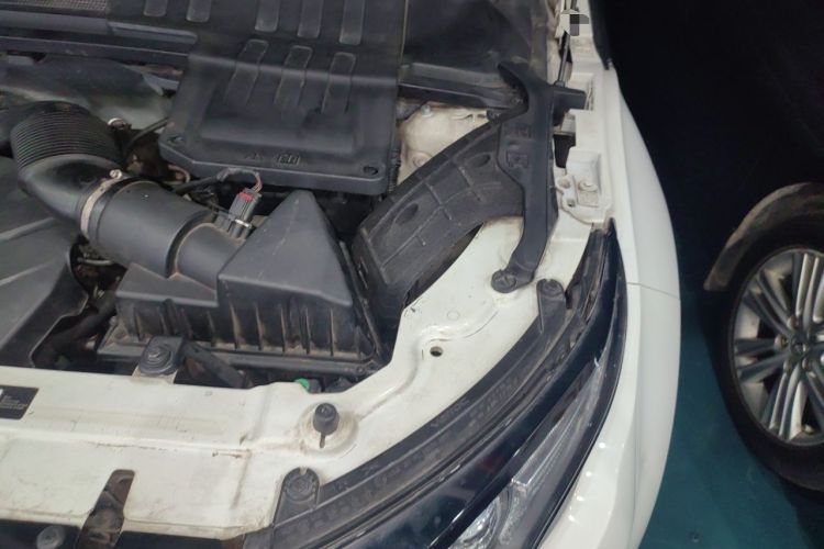 Used Land Rover Range Evoque 2013 2.0T 5-Door Ignite Edition Engine Bay Left
