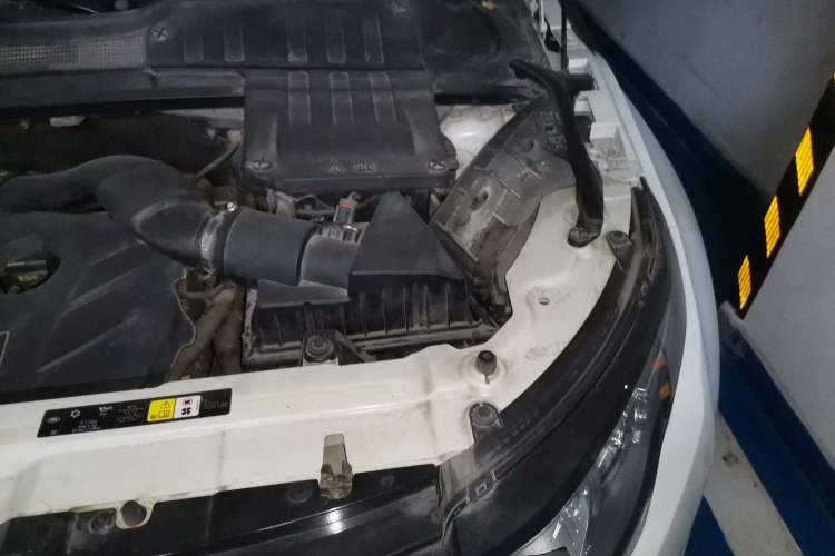 Used Land Rover Range Evoque 2013 2.0T 3-Door Ignite Edition Engine Bay Left