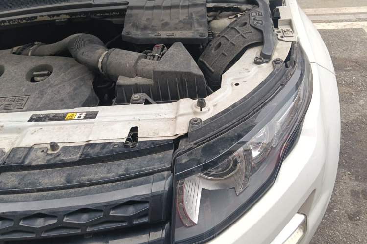 Used Land Rover Range Evoque 2013 2.0T 5-Door YAOZHI Edition Engine Bay Left