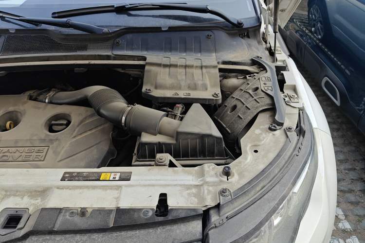 Used Land Rover Range Evoque 2013 2.0T 5-Door Ignite Edition Engine Bay Left