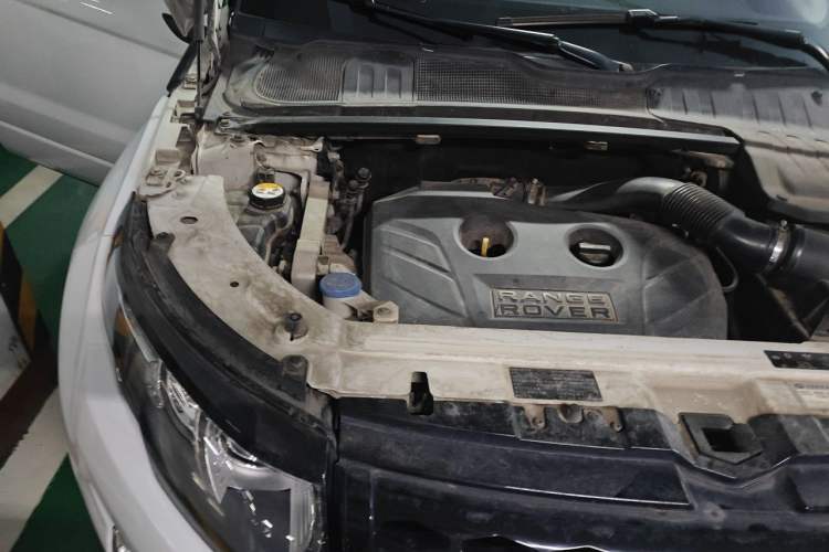 Used Land Rover Range Evoque 2013 2.0T 5-Door Ignite Edition Engine Bay Right