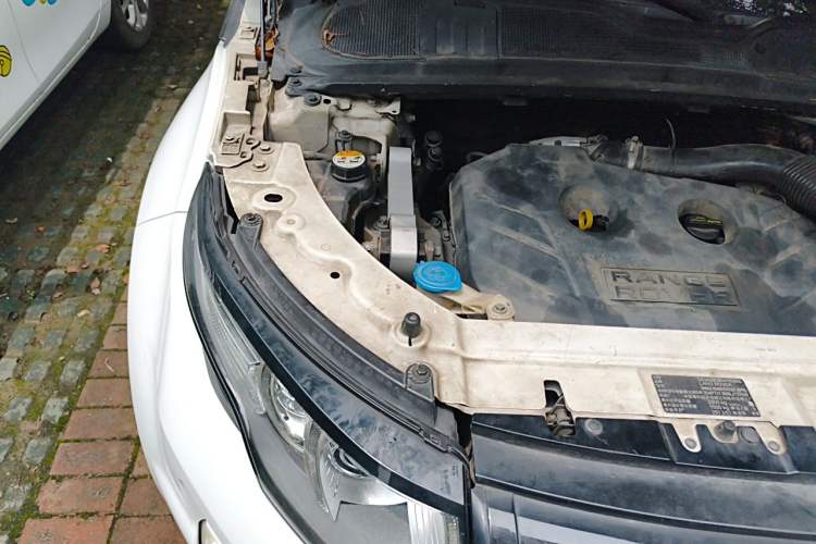 Used Land Rover Range Evoque 2013 2.0T 5-Door Ignite Edition Engine Bay Right