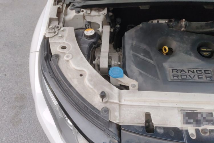 Used Land Rover Range Evoque 2013 2.0T 5-Door Ignite Edition Engine Bay Right