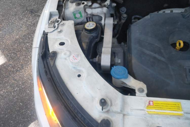 Used Land Rover Range Evoque 2013 2.0T 5-Door YAOZHI Edition Engine Bay Right