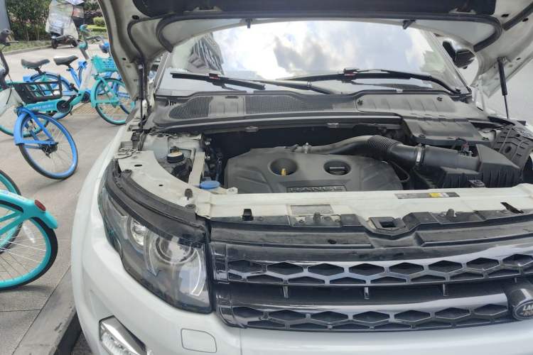 Used Land Rover Range Evoque 2013 2.0T 5-Door Ignite Edition Engine Bay Right